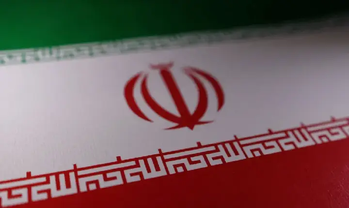 Irã diz que substituiu defesas aéreas danificadas no conflito com Israel