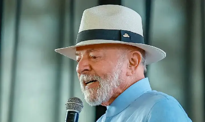 Lula desembarca no Chile para reuniões com líderes mundiais