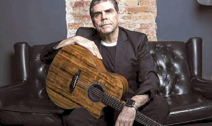 Nesta terça (06), Kim, da Banda Catedral, leva sucessos e nostalgia ao Seis e Meia em João Pessoa