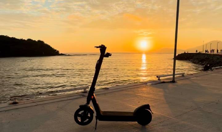 Patinetes elétricos ampliam opções de mobilidade na orla de João Pessoa