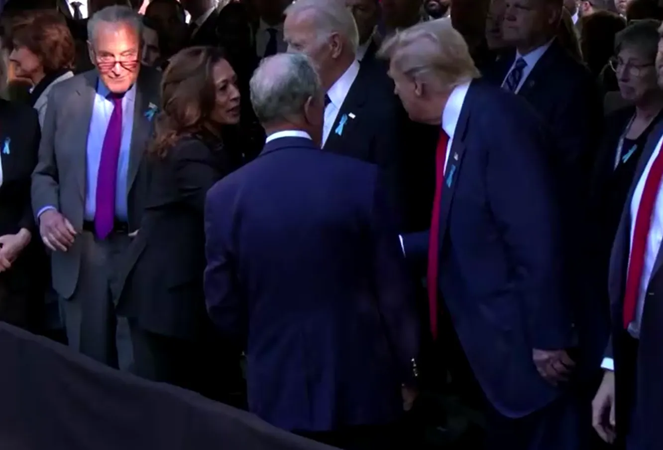 Kamala e Trump se cumprimentam em cerimônia pela memória das vítimas do 11/9
