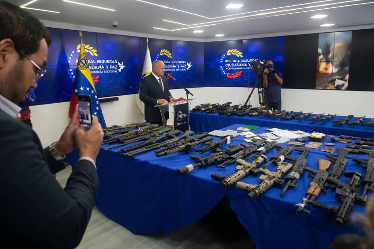 Venezuela prende americanos e espanhóis acusados de conspiração contra o país