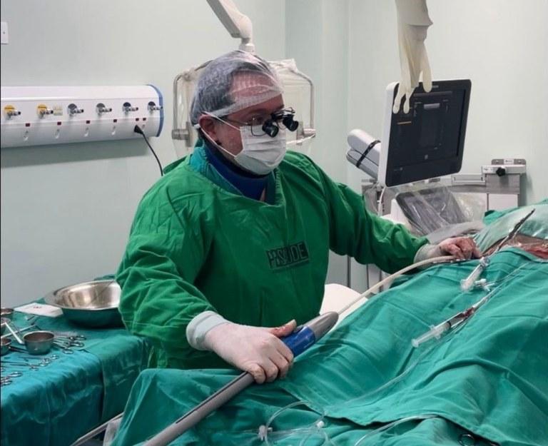 Hemodinâmica do Hospital Metropolitano realiza procedimento endovascular inédito de alta complexidade