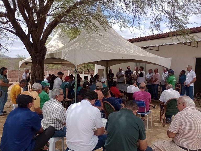 Queijeiros discutem obtenção de selo para comercializar produção