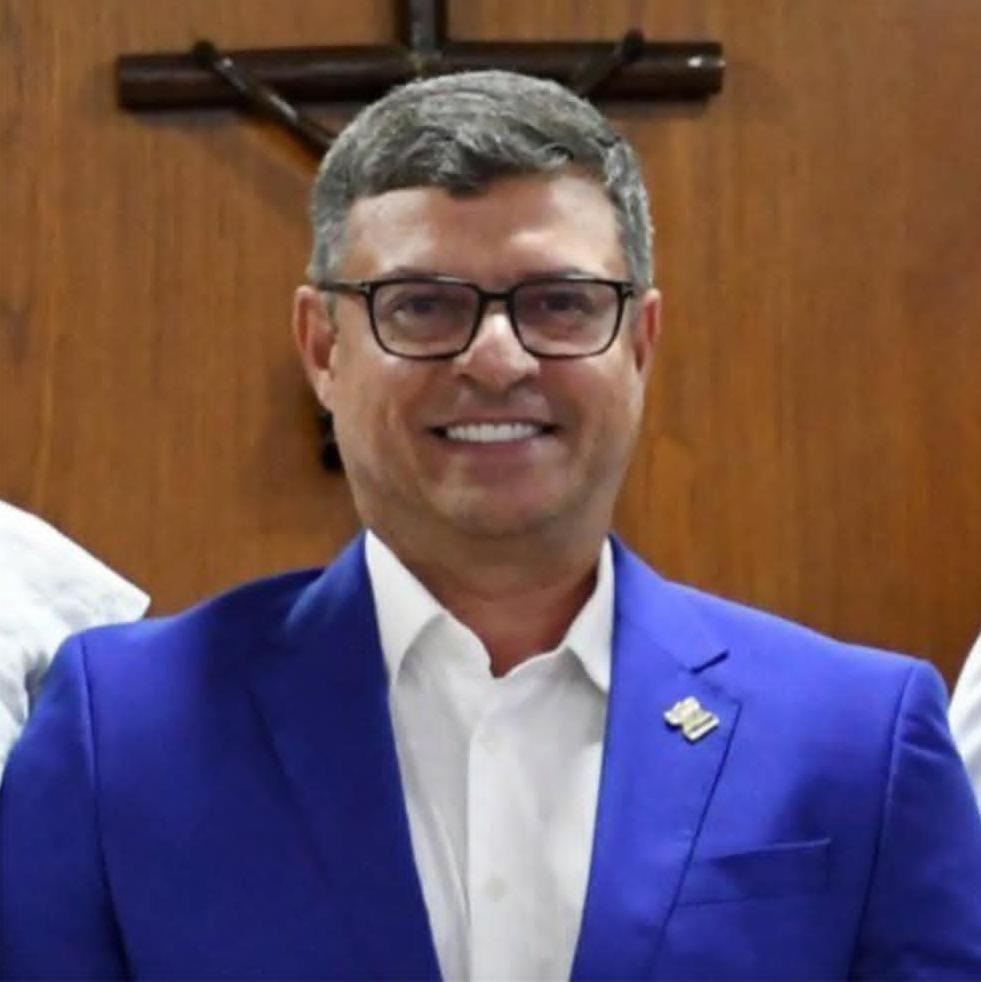 Cícero Lucena nomeia Vitor Hugo Castelliano como Secretário de Turismo de João Pessoa