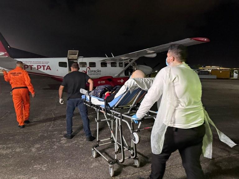 Governo da Paraíba realiza transporte aeromédico de adolescente para transplante de medula no Paraná