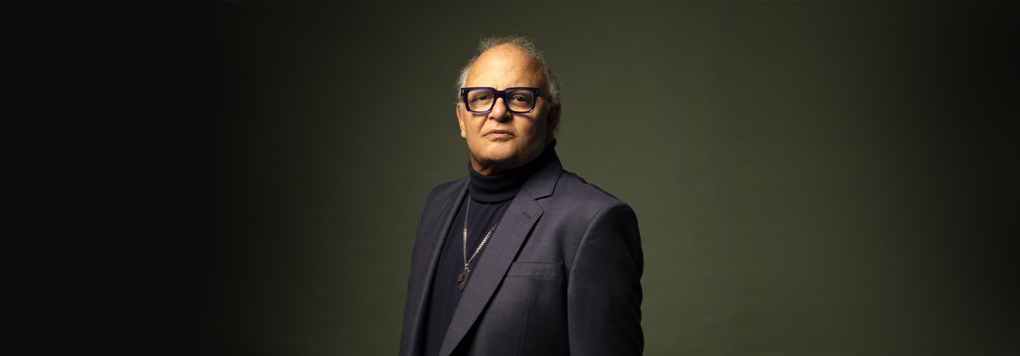 Guilherme Arantes celebra 50 anos de carreira nesta sexta 10 de abril no Teatro Pedra do Reino