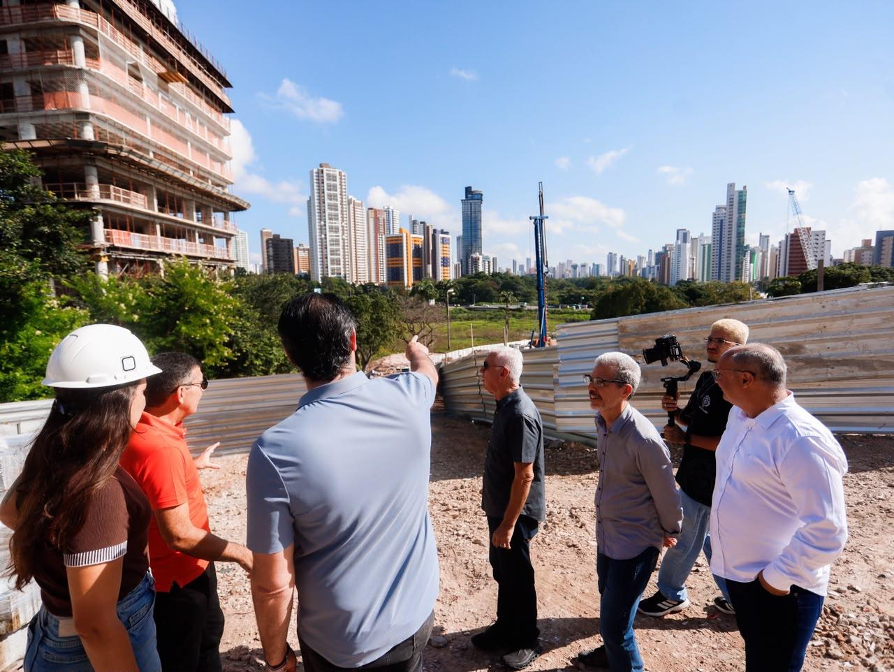 Leo Bezerra vistoria obras do Complexo Viário que vai interligar Beira-Rio ao Altiplano